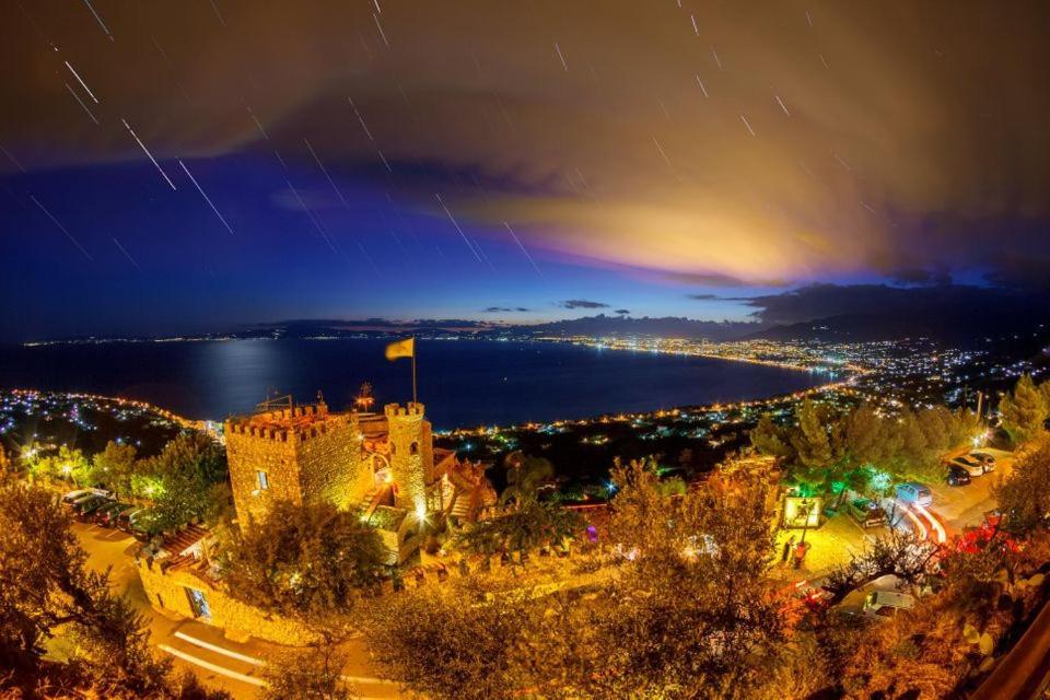 Avia Seaview Getaway - Konstantina'S Hidden Haven Villa Kalamata Luaran gambar